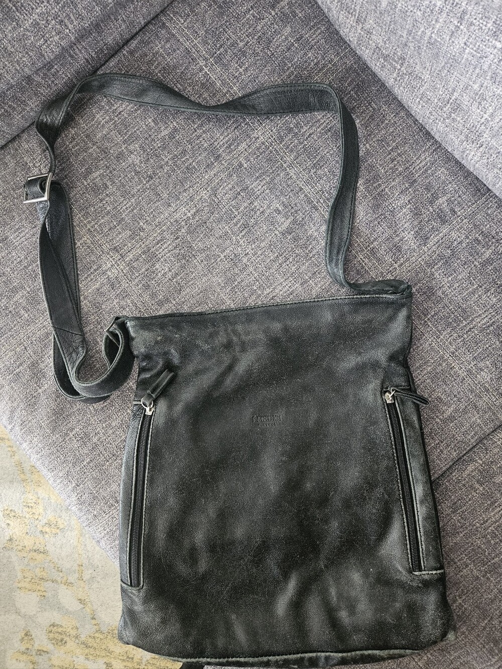 I MEDICI FIRENZE Italy Genuine Leather Square Large Bag Crossbody Black